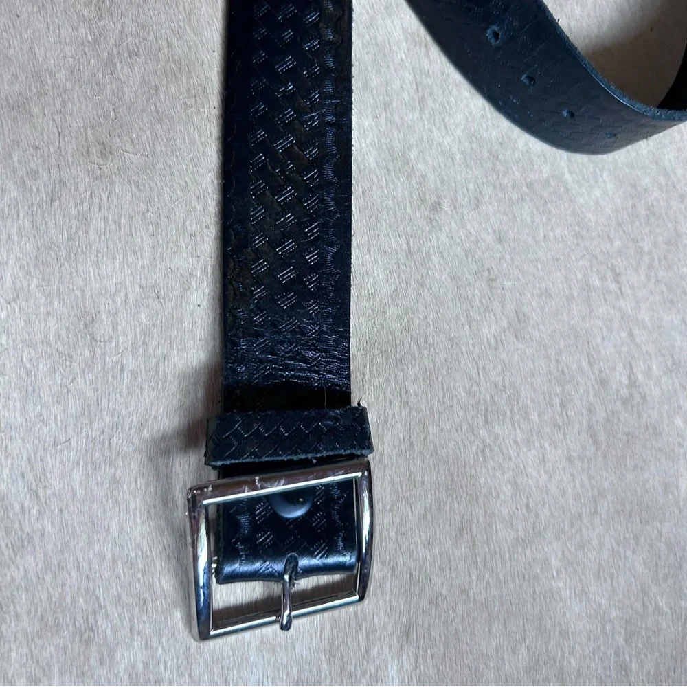Guide Gear size 34 Black Tooled Leather Belt